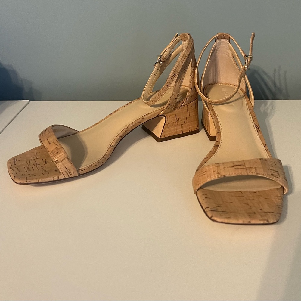 J. McLaughlin size 8.5 
New in box w dust bags 
Matilda, Natural